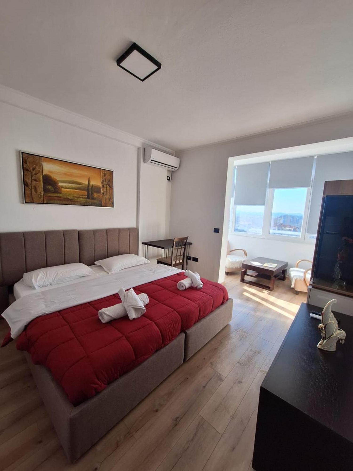 Albania Apartment Near Tirana City Center Double Or Twin Bed Exterior foto